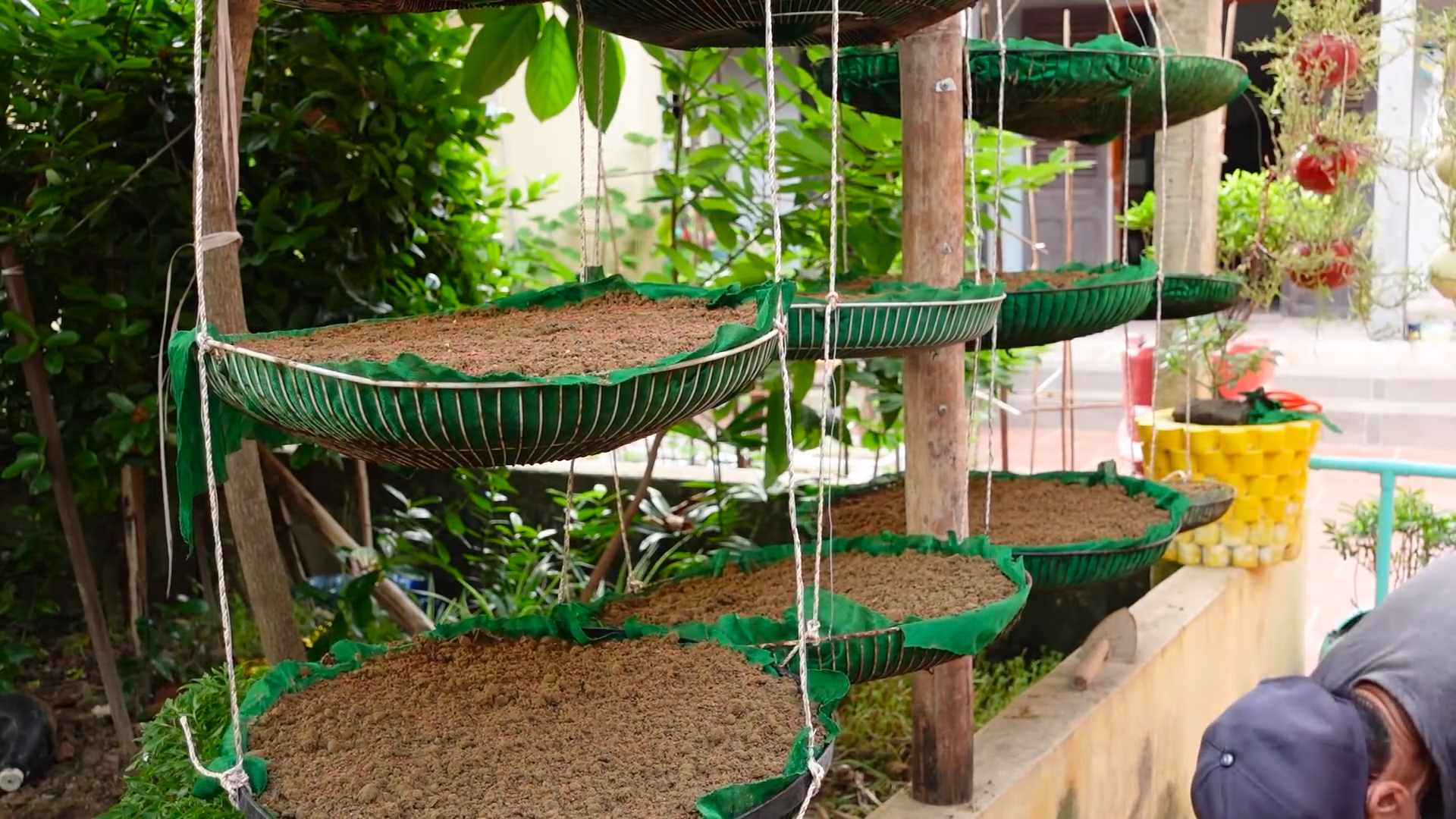 Gemüsebeet aus alten Ventilatoren